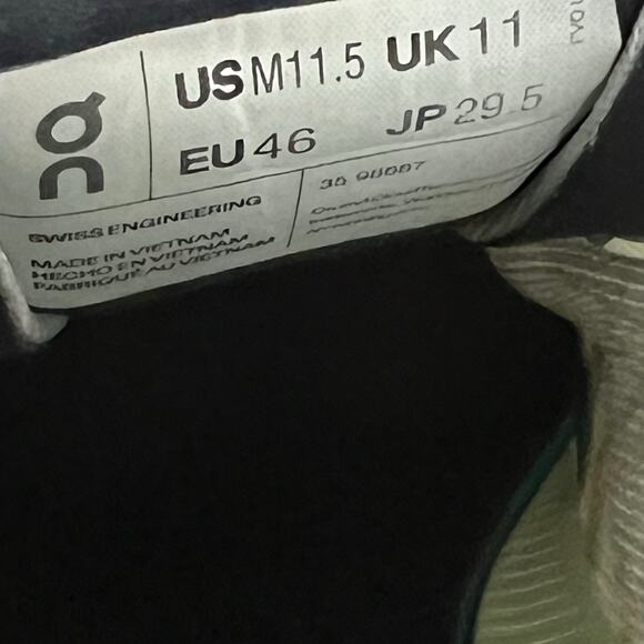 On Cloudflow Running Shoes Meadow White Men Size 11.5 - Picture 13 of 16